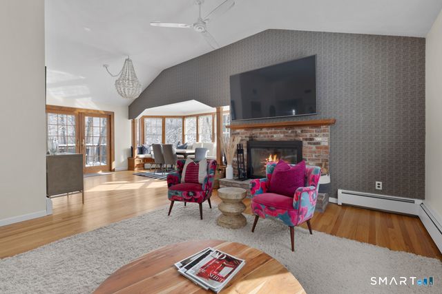 25 Arrowhead Road, Wilton, CT 06897