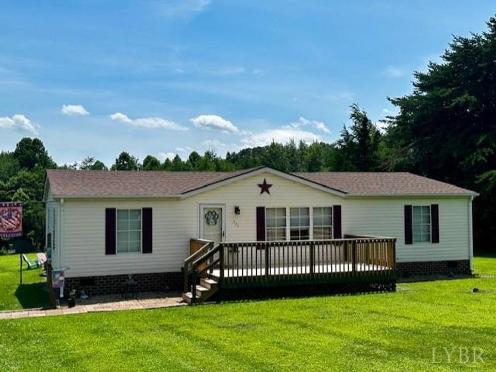 Image 1 of property listing at 233 Peach Tree Lane, Lynchburg, VA 24504