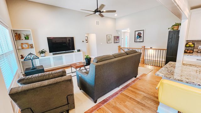 2030 Peace Parkway Court, Schererville, IN 46375