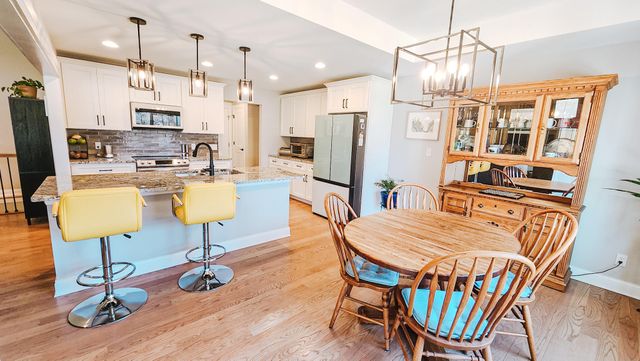 2030 Peace Parkway Court, Schererville, IN 46375