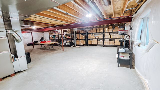 2030 Peace Parkway Court, Schererville, IN 46375