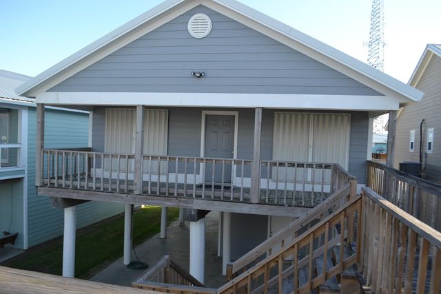 104 Constantin Dr, Port Fourchon, LA 70357