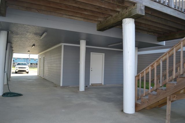 104 Constantin Dr, Port Fourchon, LA 70357