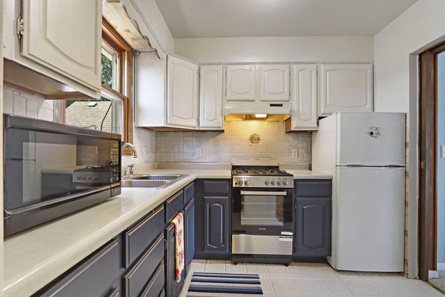 11835 218th AVENUE, Bristol, WI 53104