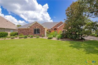 307 Willow Way, Victoria, TX 77904