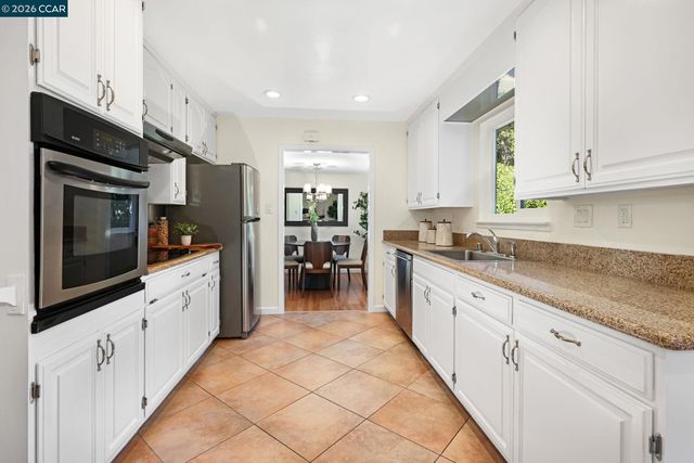 414 Peppertree Rd, Walnut Creek, CA 94598