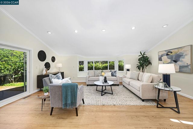 414 Peppertree Rd, Walnut Creek, CA 94598