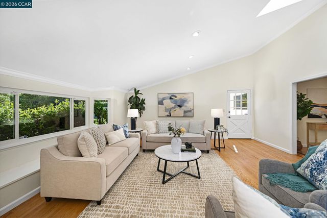 414 Peppertree Rd, Walnut Creek, CA 94598