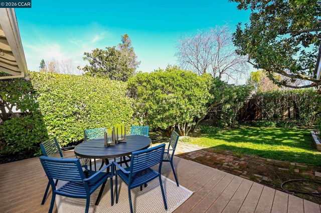 414 Peppertree Rd, Walnut Creek, CA 94598