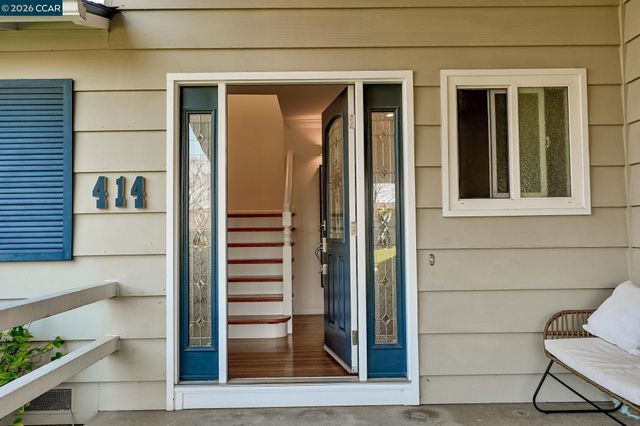 414 Peppertree Rd, Walnut Creek, CA 94598