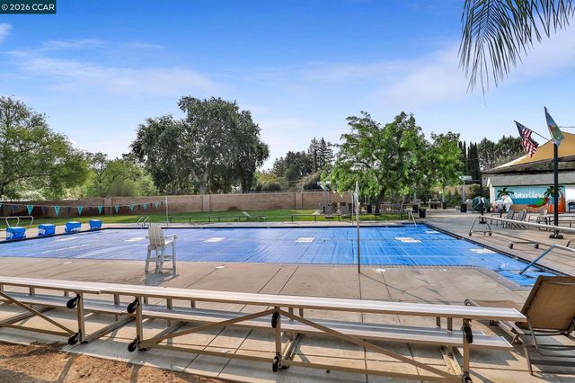 414 Peppertree Rd, Walnut Creek, CA 94598