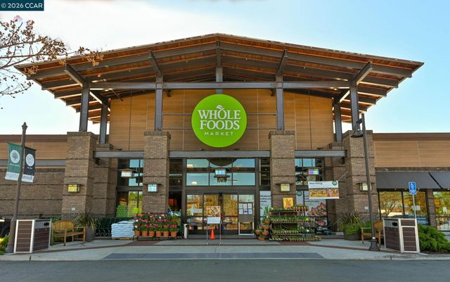 414 Peppertree Rd, Walnut Creek, CA 94598