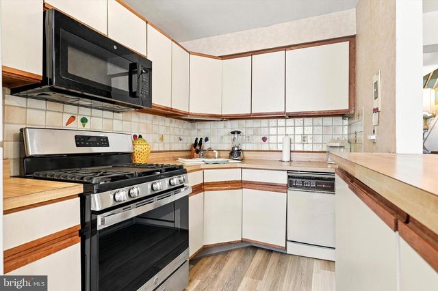 8547 FORREST AVE, Philadelphia, PA 19150