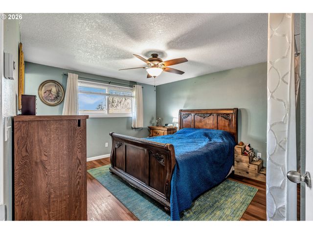 110 CHERRY BLOSSOM Ln, Woodland, WA 98674