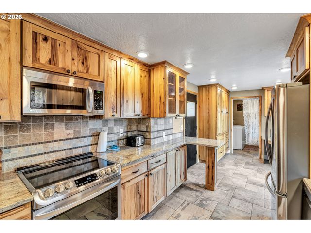 110 CHERRY BLOSSOM Ln, Woodland, WA 98674