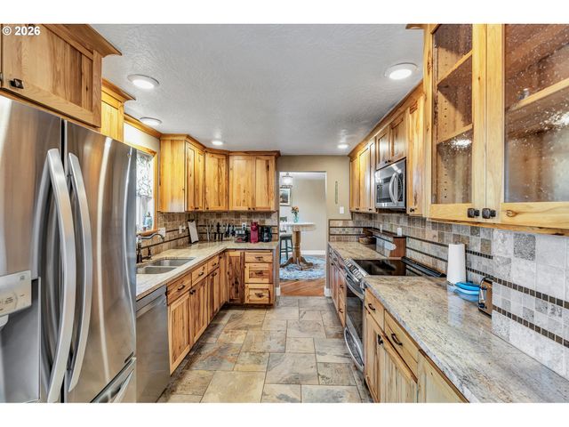 110 CHERRY BLOSSOM Ln, Woodland, WA 98674