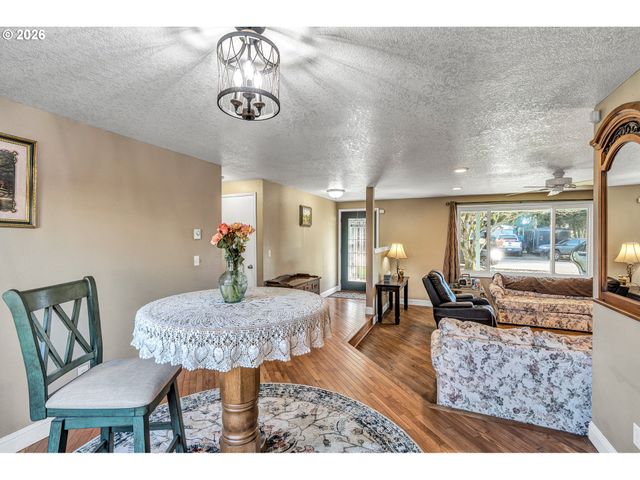 110 CHERRY BLOSSOM Ln, Woodland, WA 98674