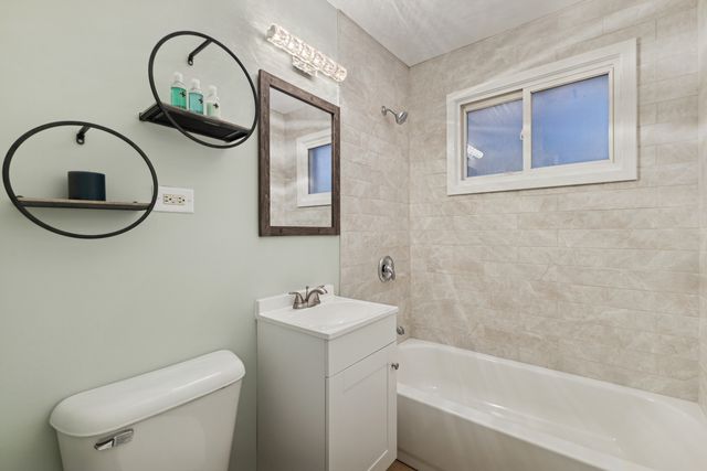 468 Joyce Court, South Holland, IL 60473