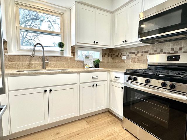 468 Joyce Court, South Holland, IL 60473