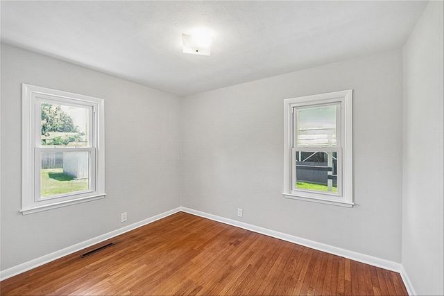 300 E 17th Street N, Newton, IA 50208