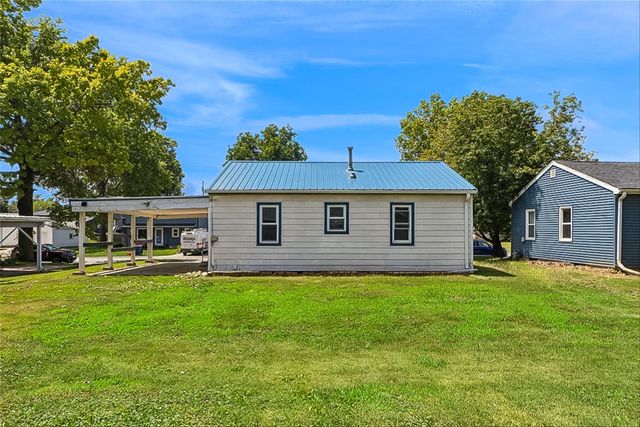 300 E 17th Street N, Newton, IA 50208