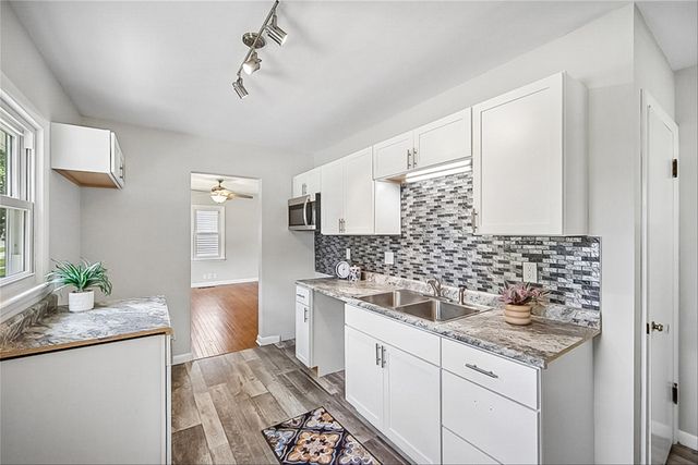300 E 17th Street N, Newton, IA 50208