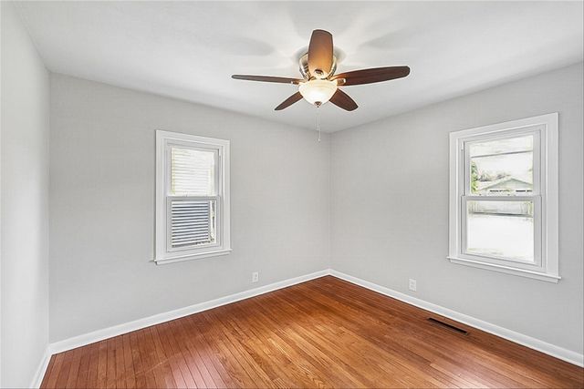 300 E 17th Street N, Newton, IA 50208