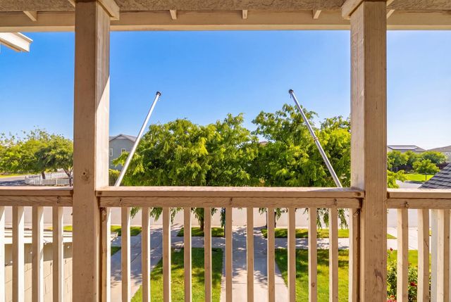 1574 Hearthsong Dr, Manteca, CA 95337