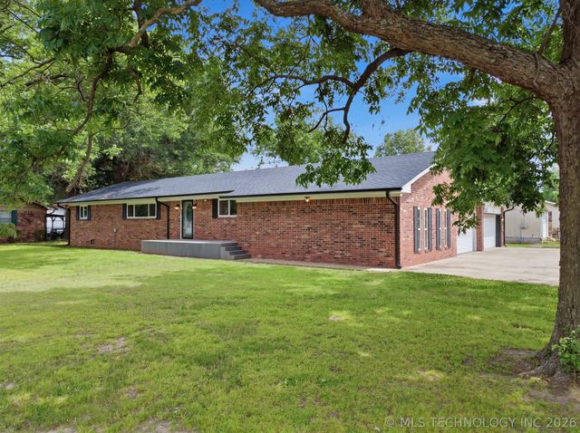219 E Ozark Street, Morris, OK 74445