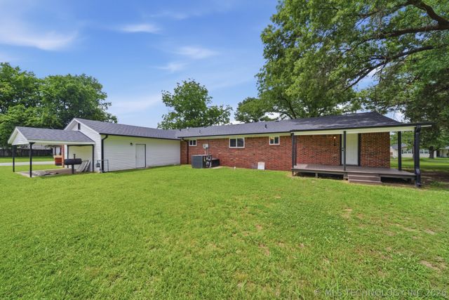 219 E Ozark Street, Morris, OK 74445