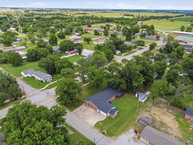 219 E Ozark Street, Morris, OK 74445