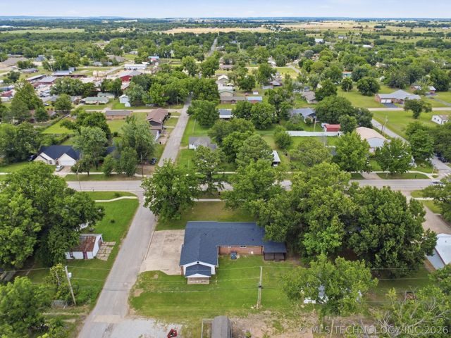 219 E Ozark Street, Morris, OK 74445