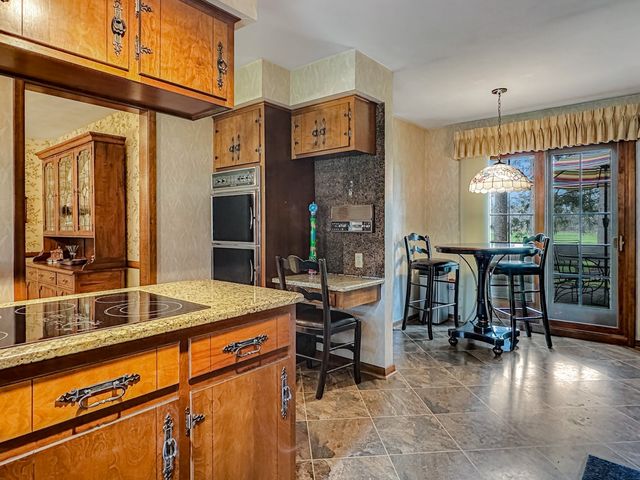 222 FAIRWAY Drive, Edinboro, PA 16412