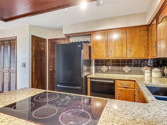 222 FAIRWAY Drive, Edinboro, PA 16412