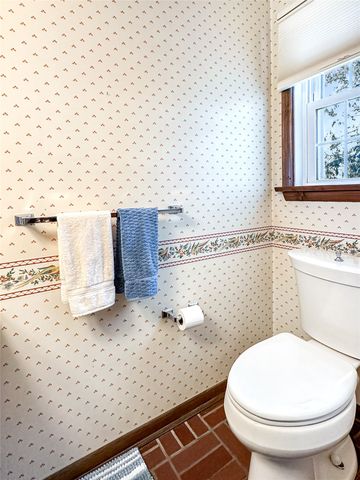 222 FAIRWAY Drive, Edinboro, PA 16412