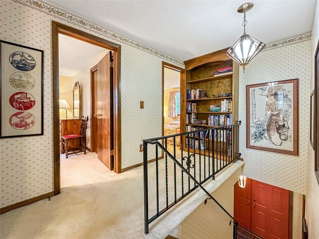 222 FAIRWAY Drive, Edinboro, PA 16412