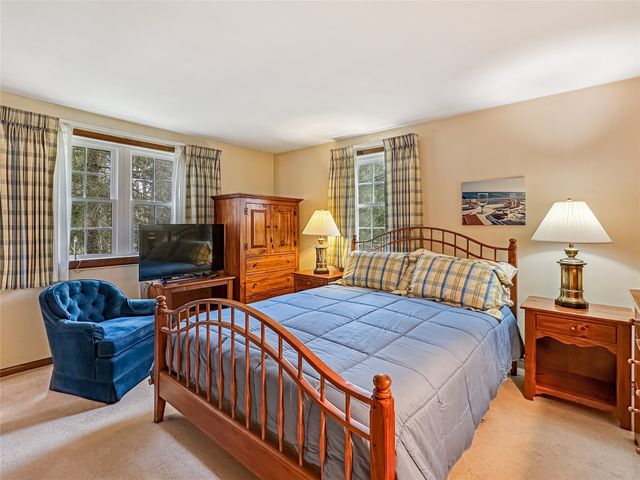 222 FAIRWAY Drive, Edinboro, PA 16412
