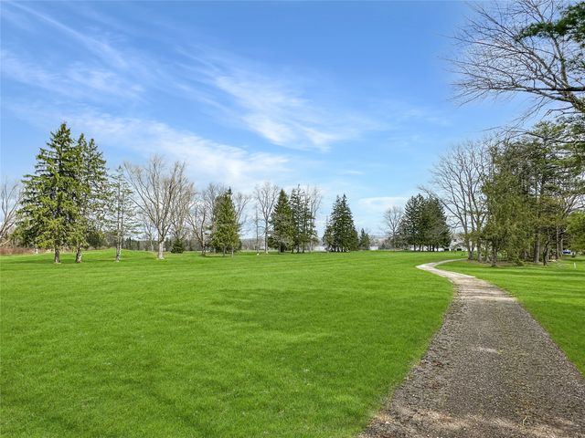 222 FAIRWAY Drive, Edinboro, PA 16412