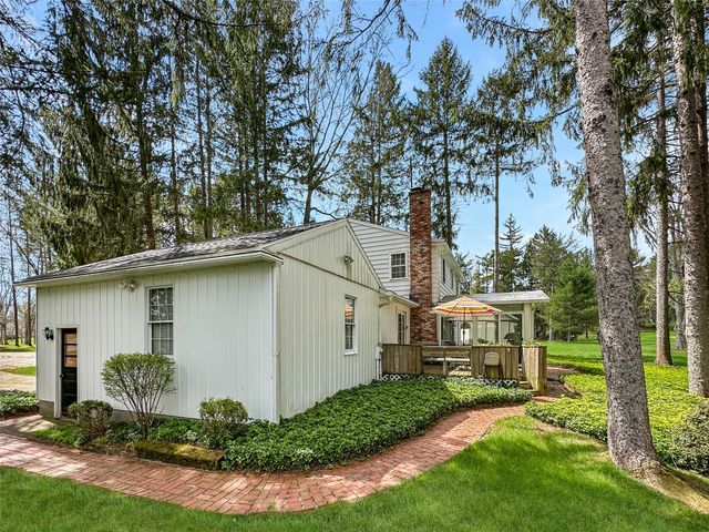 222 FAIRWAY Drive, Edinboro, PA 16412