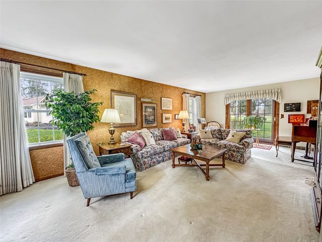 222 FAIRWAY Drive, Edinboro, PA 16412