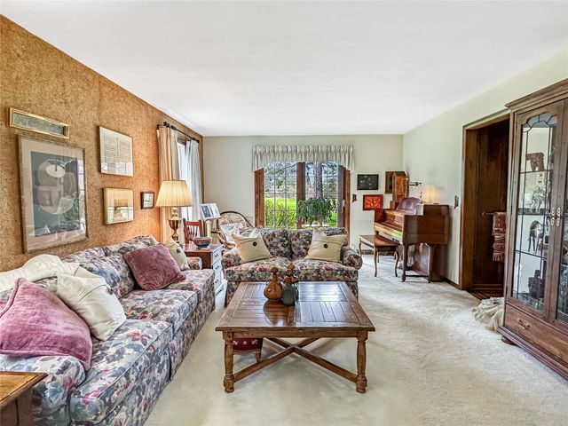 222 FAIRWAY Drive, Edinboro, PA 16412