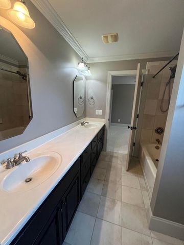 8012 Lloyd Allyns Way, Raleigh, NC 27615