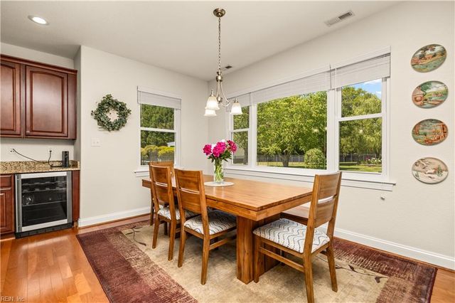 1813 Royale Walk DR, Virginia Beach, VA 23456