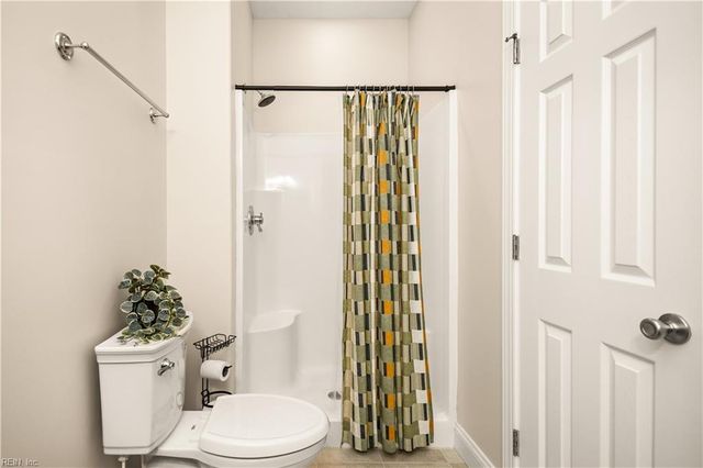1813 Royale Walk DR, Virginia Beach, VA 23456