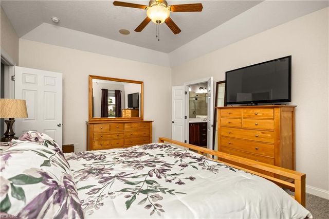 1813 Royale Walk DR, Virginia Beach, VA 23456