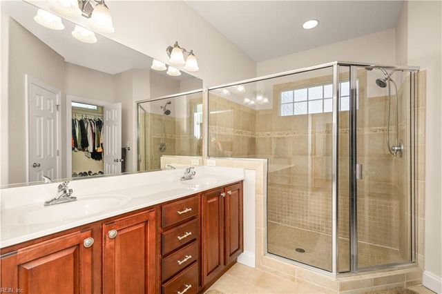1813 Royale Walk DR, Virginia Beach, VA 23456