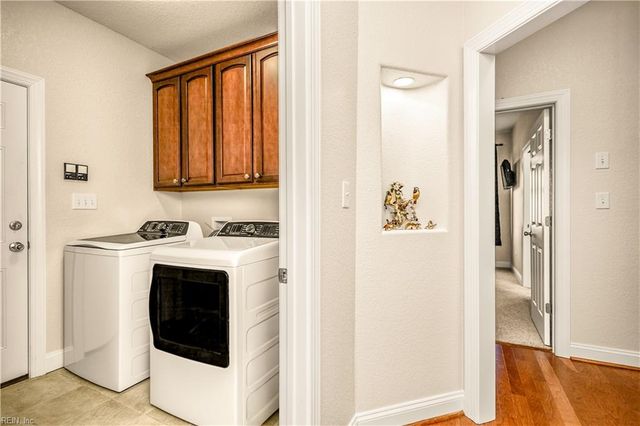 1813 Royale Walk DR, Virginia Beach, VA 23456