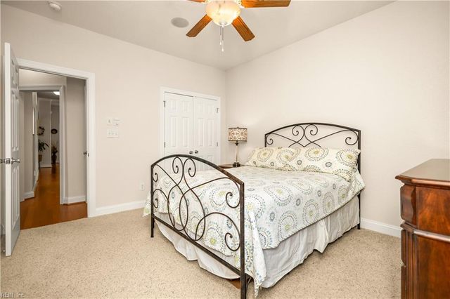 1813 Royale Walk DR, Virginia Beach, VA 23456