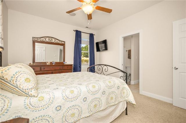 1813 Royale Walk DR, Virginia Beach, VA 23456
