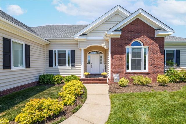 1813 Royale Walk DR, Virginia Beach, VA 23456